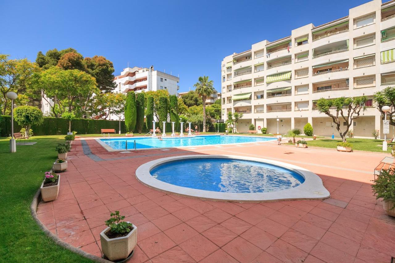 Uhc Marathon Apartments Salou Eksteriør billede