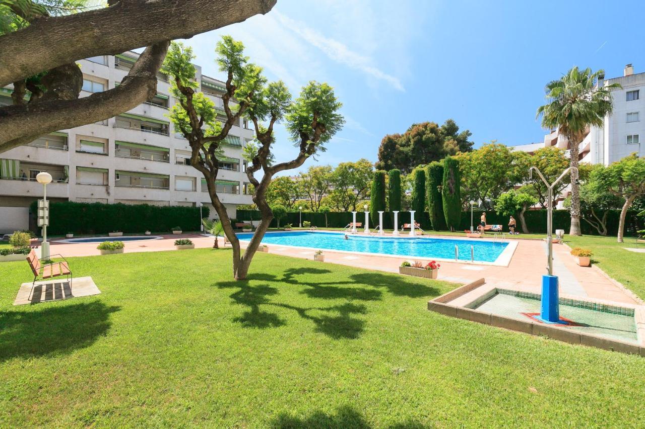 Uhc Marathon Apartments Salou Eksteriør billede