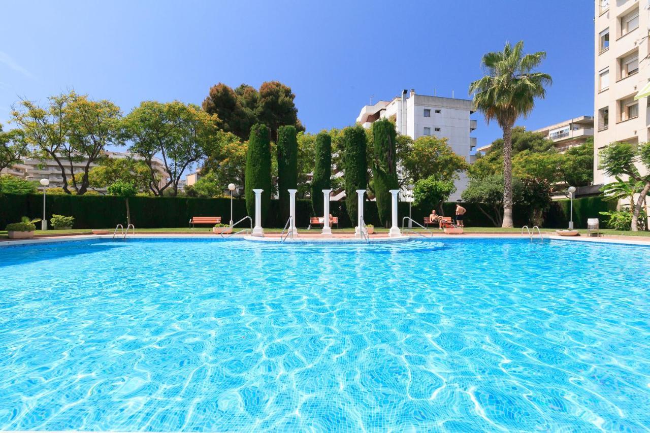 Uhc Marathon Apartments Salou Eksteriør billede