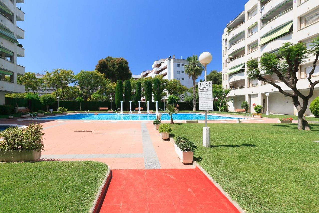 Uhc Marathon Apartments Salou Eksteriør billede